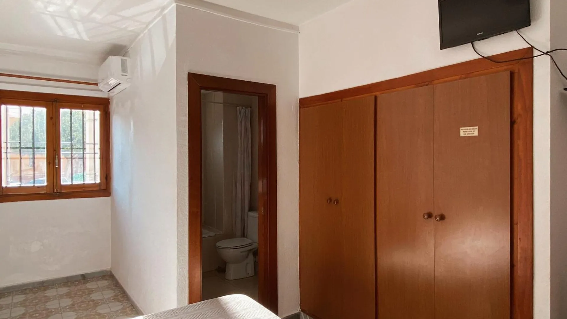 Guest house Pension Torrecardenas Almeria Spain